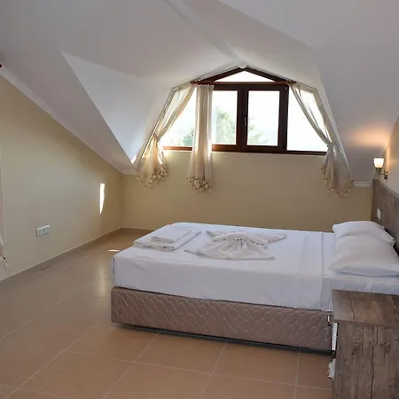 Aparthotel In Forest