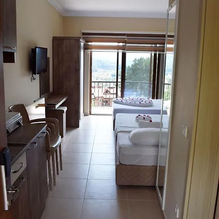 Aparthotel In Forest 3*