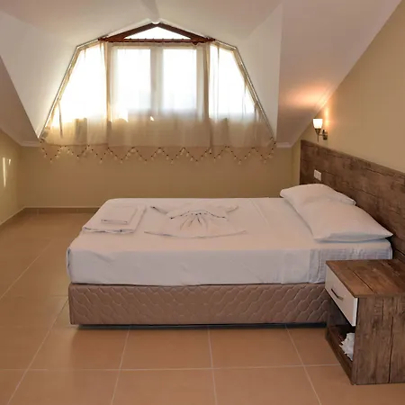 Aparthotel In Forest