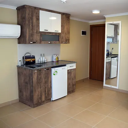 Aparthotel In Forest 3*