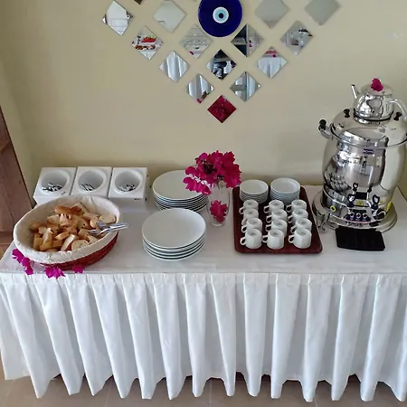 In Forest Aparthotel 3*