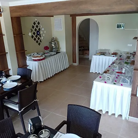 Aparthotel In Forest